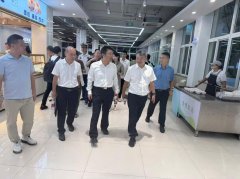 <b>杨浦区带领带队来校开展节前食物平安“两个义</b>